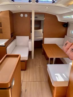 Sun Odyssey 410 in Lefkada / D-Marin Marina Lefkas thumbnail 11