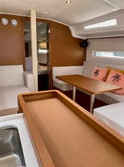 Sun Odyssey 410 in Lefkada / D-Marin Marina Lefkas thumbnail 12