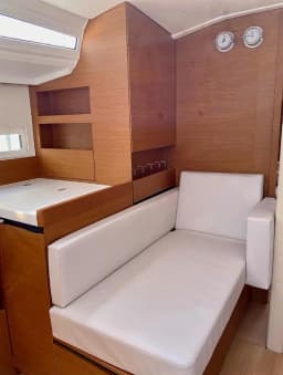 Sun Odyssey 410 in Lefkada / D-Marin Marina Lefkas thumbnail 13