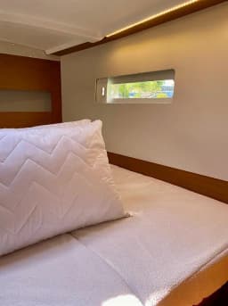 Sun Odyssey 410 in Lefkada / D-Marin Marina Lefkas thumbnail 14