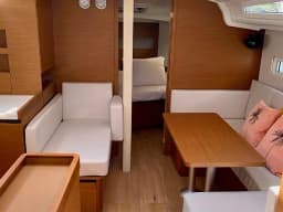 Sun Odyssey 410 in Lefkada / D-Marin Marina Lefkas thumbnail 2