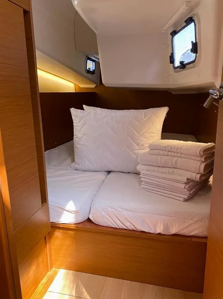 Sun Odyssey 410 in Lefkada / D-Marin Marina Lefkas - Photo 5