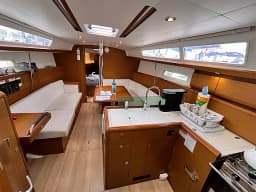 Sun Odyssey 389 in Tortola / Road Town / Fort Burt Marina thumbnail 2