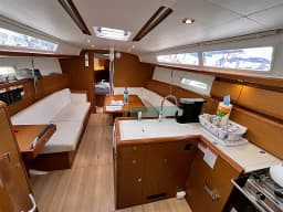 Sun Odyssey 389 in Tortola / Road Town / Fort Burt Marina thumbnail 4