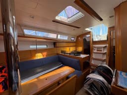 Sun Odyssey 379 in Sukošan / D-Marin Dalmacija Marina thumbnail 5