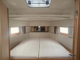 Oceanis 38.1 in La Spezia / Porto Mirabello thumbnail 4
