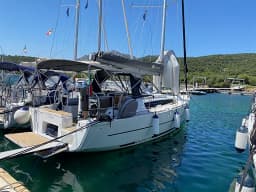 Dufour 360 Grand Large in Sardinia / Portisco / Cala dei Sardi thumbnail 5