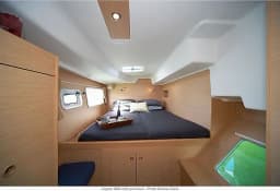 Lagoon 380 in Sicily / Marsala Marina thumbnail 2