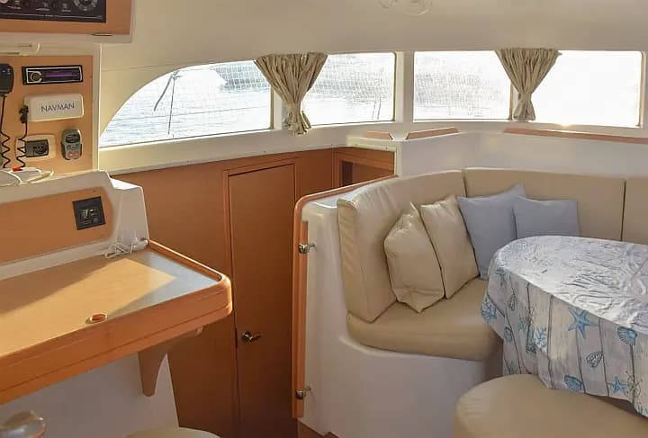 Lagoon 380 in Sicily / Marsala Marina - Photo 4