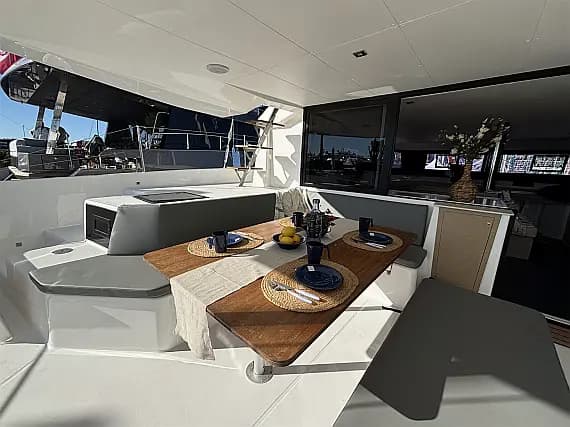 Dufour 48 Cat in Ibiza / Sant Antoni de Portmany Port - Photo 3