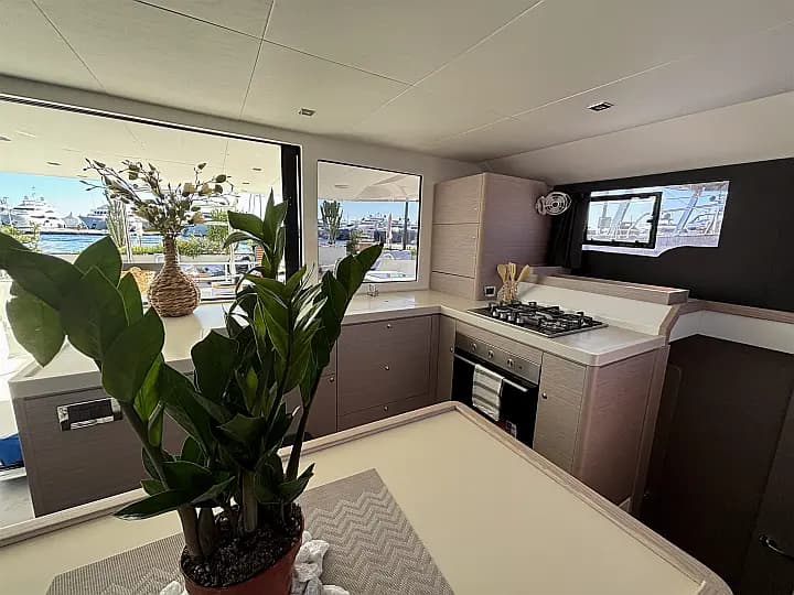 Dufour 48 Cat in Ibiza / Sant Antoni de Portmany Port - Photo 4