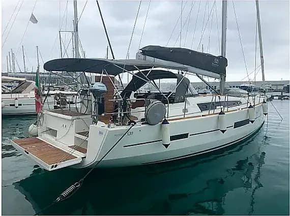 Dufour 520 Grand Large in Vibo Marina - Photo 1