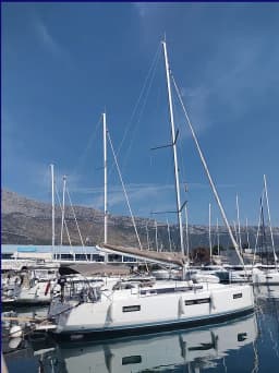 Sun Odyssey 440 in Split / ACI Marina Split thumbnail 7