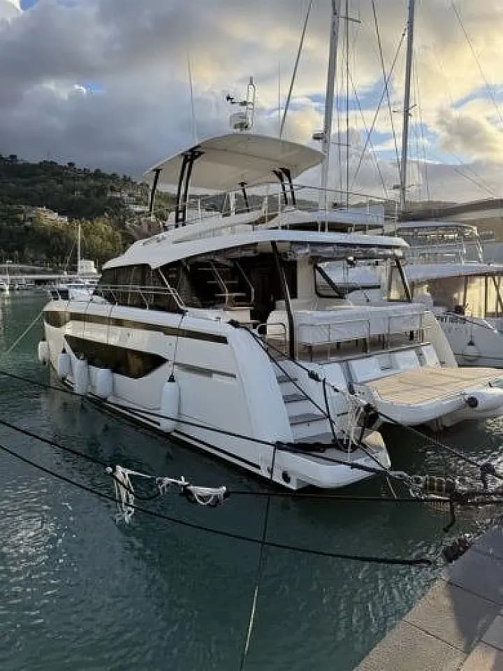 Prestige M48 in Sicily / Capo d'Orlando Marina - Photo 4