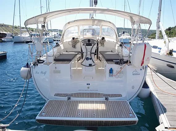 Bavaria Cruiser 36 in Primošten / Marina Kremik - Photo 1