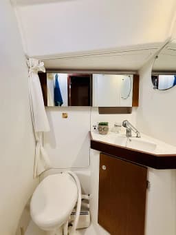 Oceanis 50 Family in Lefkada / Nikiana Marina thumbnail 11