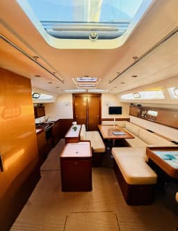 Oceanis 50 Family in Lefkada / Nikiana Marina thumbnail 12