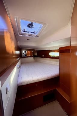 Oceanis 50 Family in Lefkada / Nikiana Marina thumbnail 14