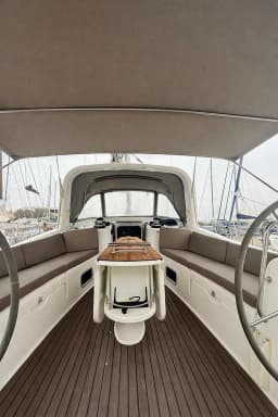 Oceanis 50 Family in Lefkada / Nikiana Marina thumbnail 9