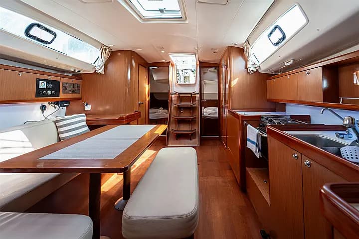 Oceanis 43 in Kavala - Photo 5