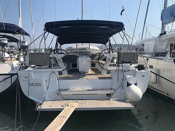 Oceanis 51.1 in Seget Donji / Marina Baotić - image 1