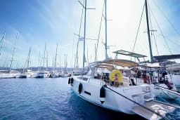 Dufour 390 in Lefkada / Port of Lefkas thumbnail 4