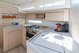 Oceanis 40.1 in Sardinia / Olbia / Marina di Olbia thumbnail 12