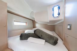Oceanis 40.1 in Sardinia / Olbia / Marina di Olbia thumbnail 14
