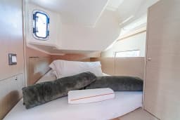 Oceanis 40.1 in Sardinia / Olbia / Marina di Olbia thumbnail 15