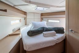Oceanis 40.1 in Sardinia / Olbia / Marina di Olbia thumbnail 17