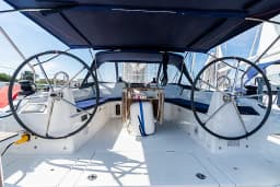 Oceanis 40.1 in Sardinia / Olbia / Marina di Olbia thumbnail 7