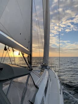 Oceanis 46.1 in Mallorca / Cala D`Or / Cala D'Or thumbnail 7