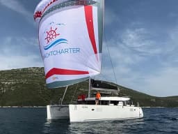 Lagoon 450 Sport in Sukošan / D-Marin Dalmacija Marina thumbnail 7