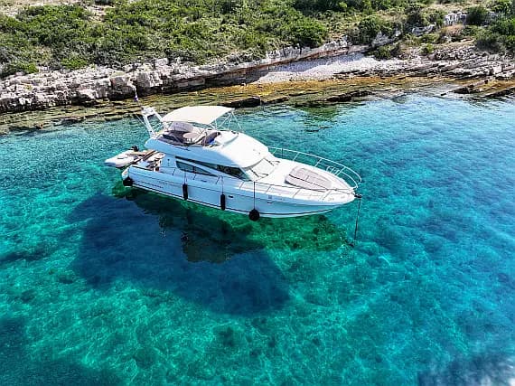 Prestige 46 Fly in Split / ACI Marina Split - Photo 1