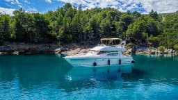 Prestige 46 Fly in Split / ACI Marina Split thumbnail 8