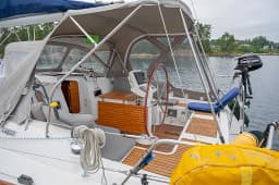 Oceanis 37 in Hjellestad Marina thumbnail 16