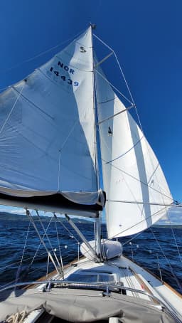 Oceanis 37 in Hjellestad Marina thumbnail 19