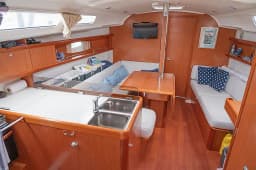 Oceanis 37 in Hjellestad Marina thumbnail 22