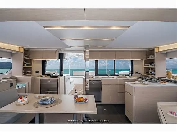 Lagoon 46 in Piraeus / Marina Zeas - Photo 3