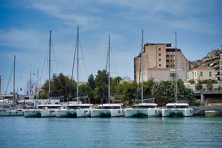 Lagoon 46 in Piraeus / Marina Zeas - Photo 4