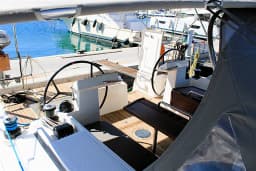 Bavaria C45 Style in Lavrion / Olympic Marina thumbnail 10