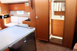 Bavaria C45 Style in Lavrion / Olympic Marina thumbnail 17