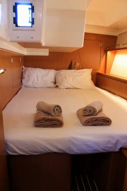Bavaria C45 Style in Lavrion / Olympic Marina thumbnail 23