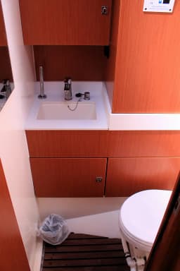 Bavaria C45 Style in Lavrion / Olympic Marina thumbnail 3