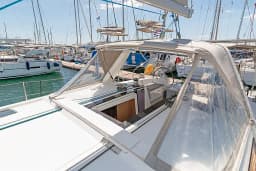 Oceanis 48 in Athens / Alimos Marina thumbnail 4