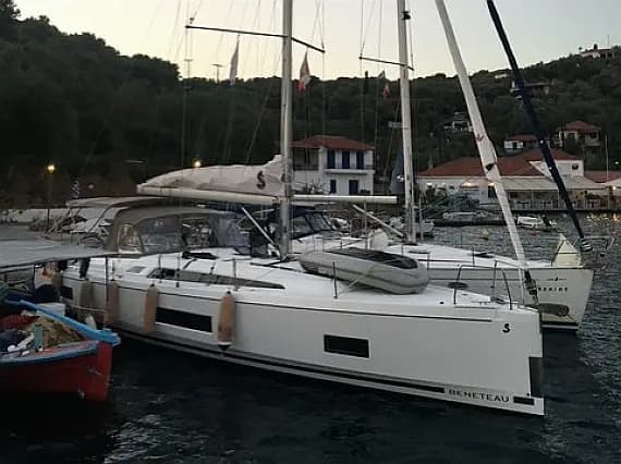 Oceanis 46.1 in Palairos / Marina Paleros - Photo 1