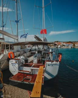 Sun Odyssey 440 in Nikiti - Chalkidiki / Nikiti thumbnail 9