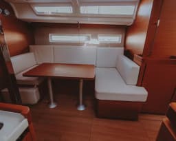 Sun Odyssey 440 in Nikiti - Chalkidiki / Nikiti thumbnail 14