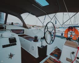 Sun Odyssey 440 in Nikiti - Chalkidiki / Nikiti thumbnail 8