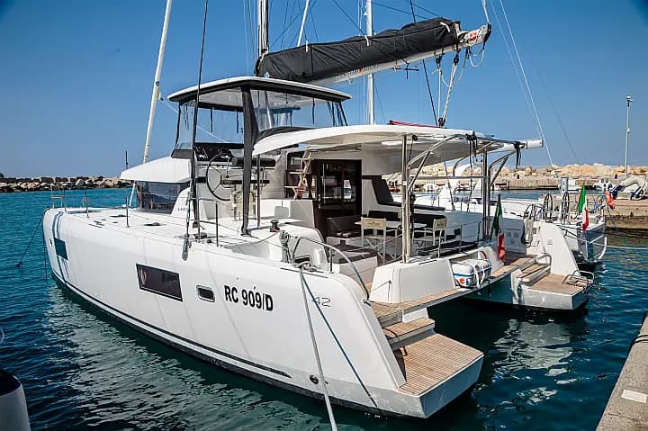 Lagoon 42 in Sicily / Capo d'Orlando Marina - Photo 5